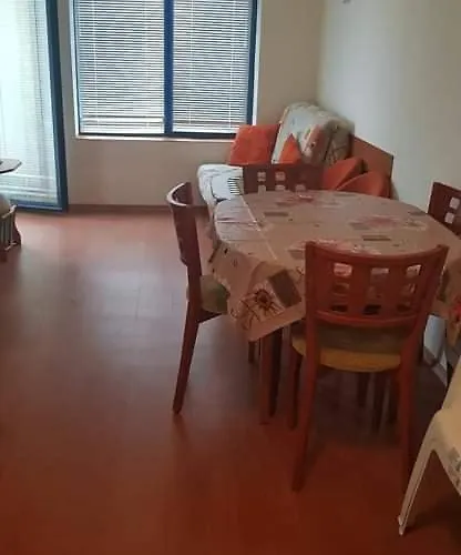 Rainbow 1 Apartment *